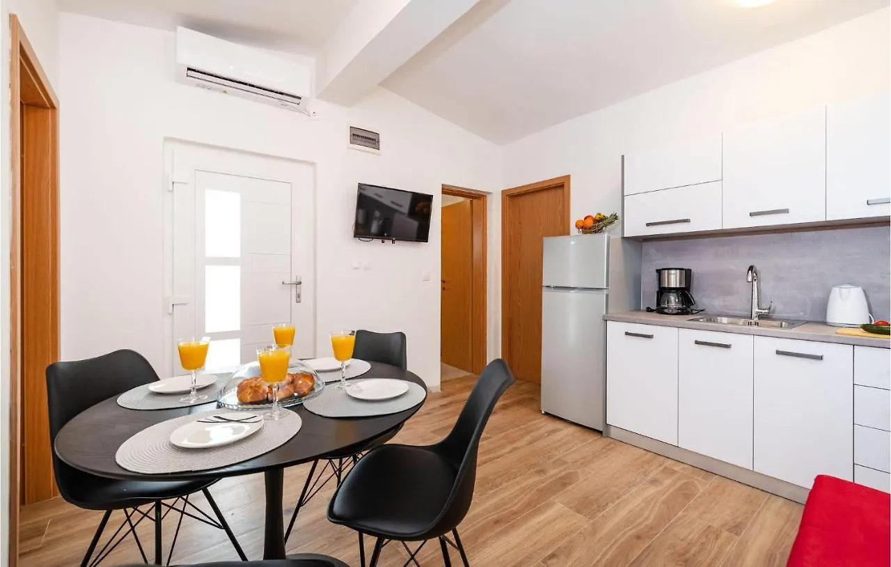 Stunning Apartment In Razanac With Wifi