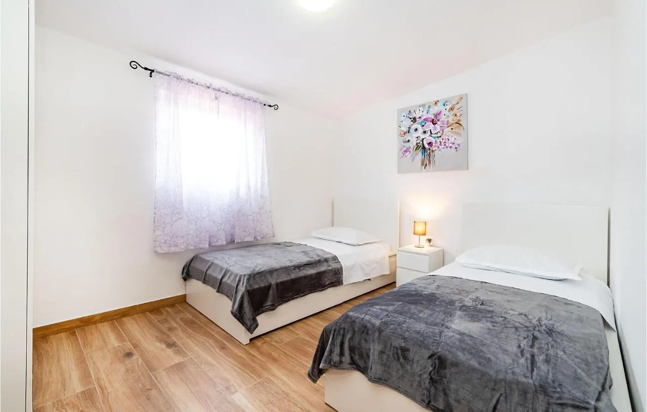 Stunning Apartment In Razanac With Wifi
